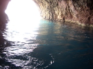 Eine der Grotten auf Capraia