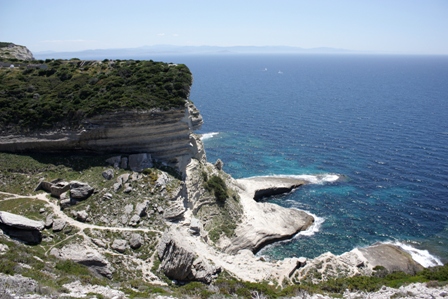 Steilkueste mit Blick nach Osten