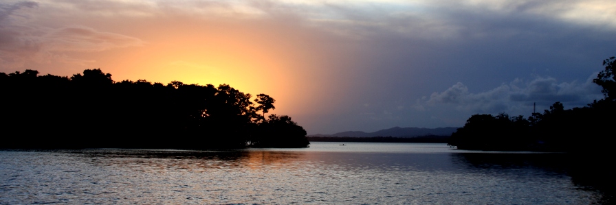 Die M&auml;rchenhafte Texan Bay (Bucht) w&auml;hrend dem Sonnenuntergang